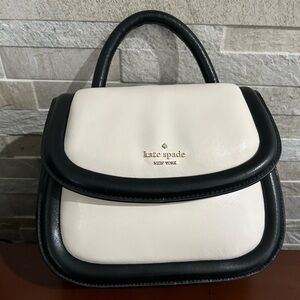 Beautiful Kate Spade quilted purse 👛
